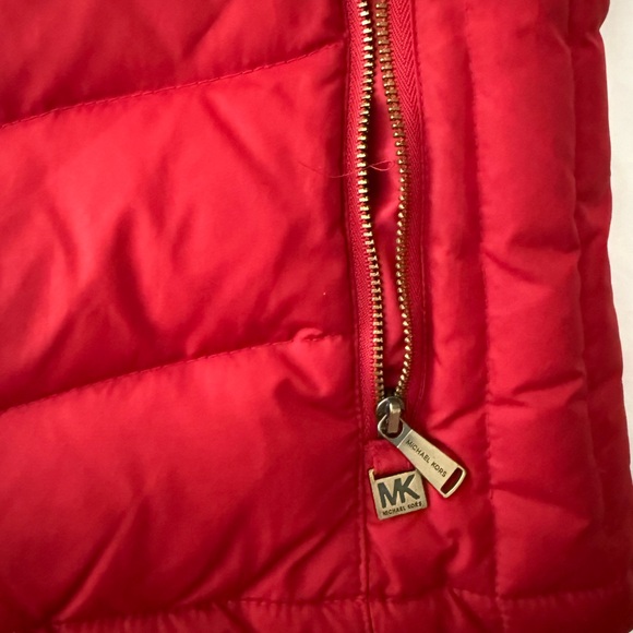 Michael Kors Red Quilted Vest with removable hood - Picture 2 of 5